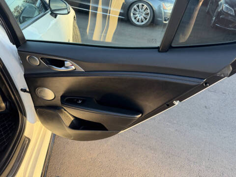 2018 Kia Stinger GT1