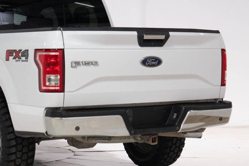 2015 Ford F-150 XLT photo 21