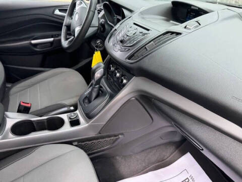 2016 Ford Escape SE
