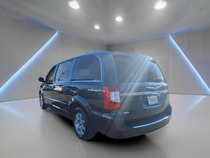 2011 Chrysler Town and Country Touring