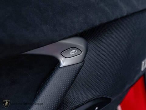 2025 Ferrari 296 GTS