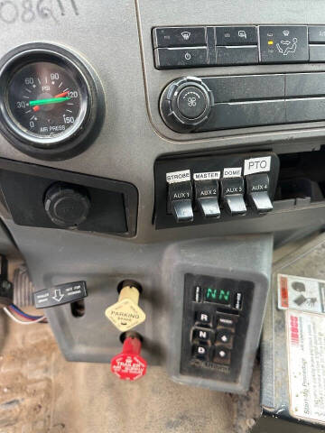 2011 Ford F-750 Super Duty