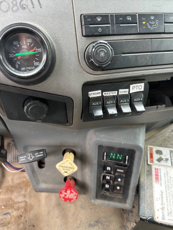 2011 Ford F-750 Super Duty