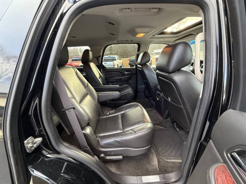 2011 Cadillac Escalade Luxury