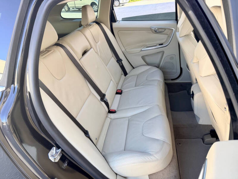 2014 Volvo XC60 3.2 Premier