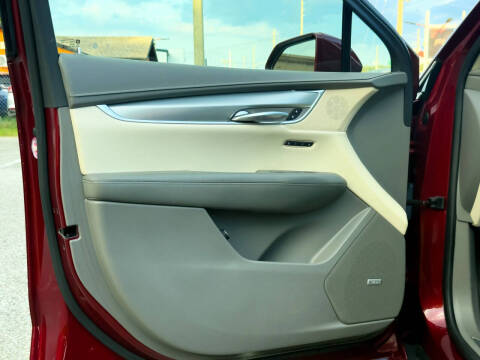 2017 Cadillac XT5 Premium Luxury