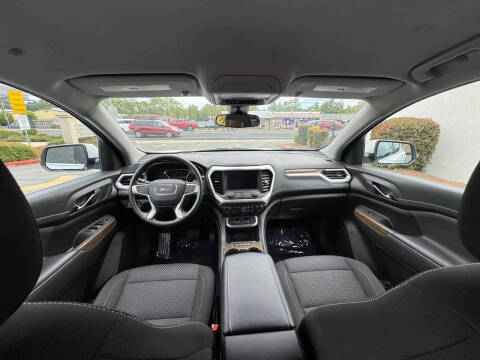 2022 GMC Acadia SLE