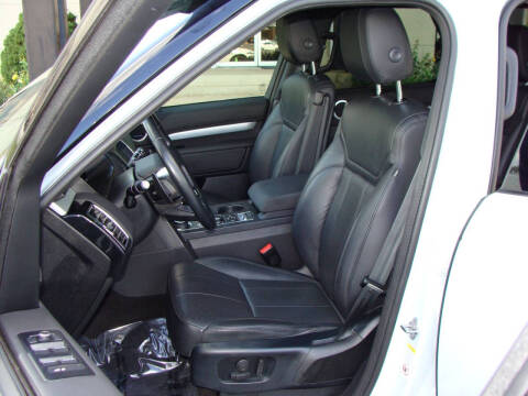 2020 Land Rover Discovery Landmark Edition