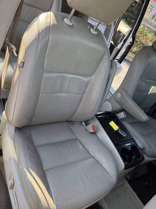2017 Toyota Sienna XLE Premium 7-Passenger