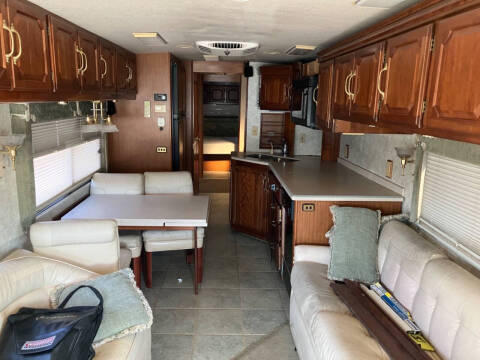 1999 Winnebago Ultimate Freedom