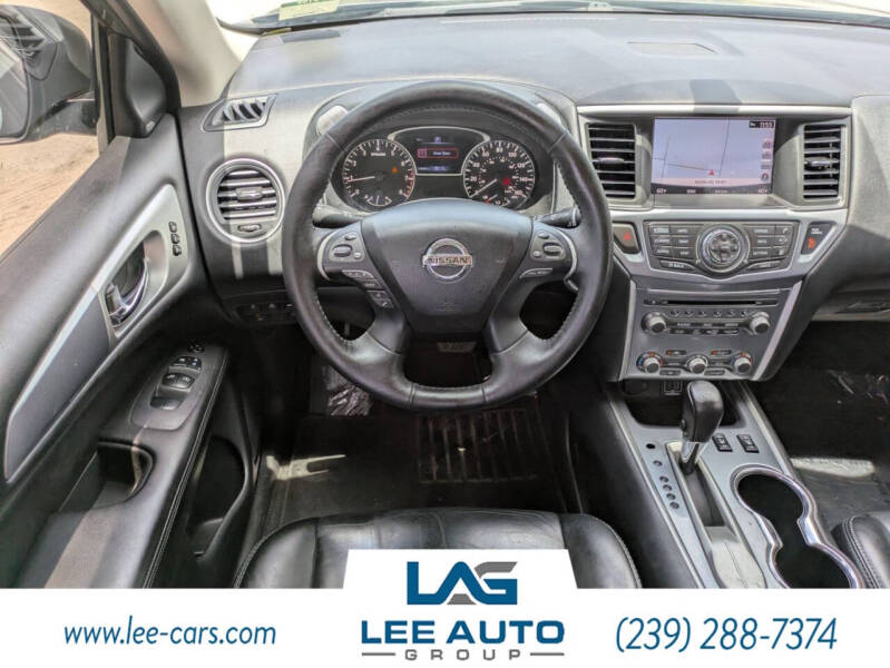 2019 Nissan Pathfinder SL