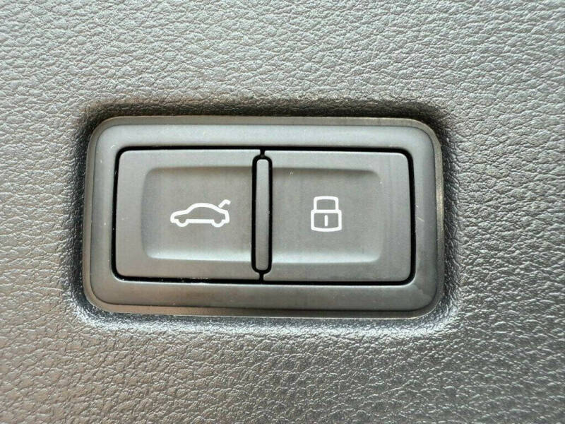 2021 Audi Q8 quattro Premium Plus 55 TFSI