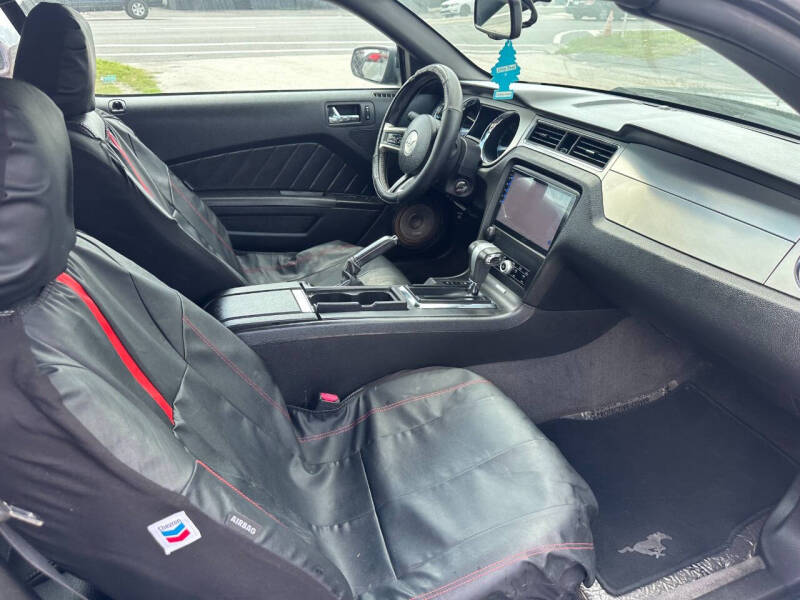 2010 Ford Mustang V6 Premium