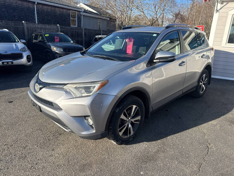 2017 Toyota RAV4 XLE's photo