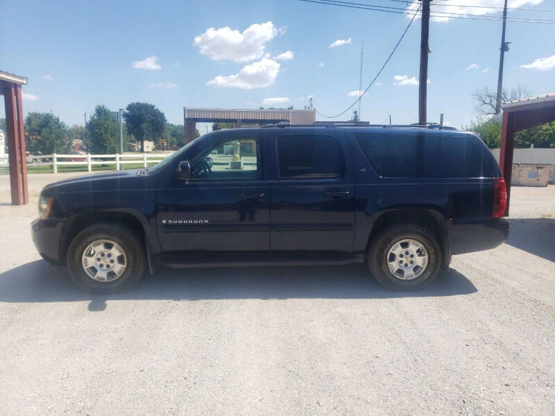 Used 2008 Chevrolet Suburban LT with VIN 3GNFK16338G199068 for sale in Cambridge, NE