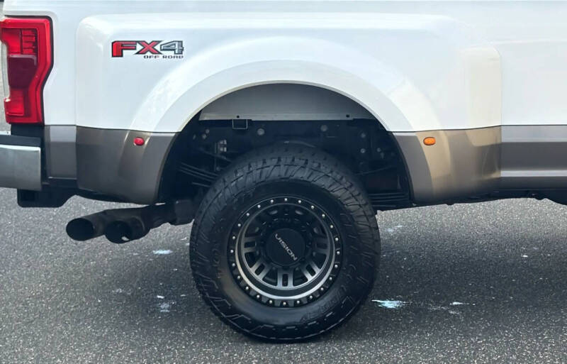 2018 Ford F-350 Super Duty Lariat