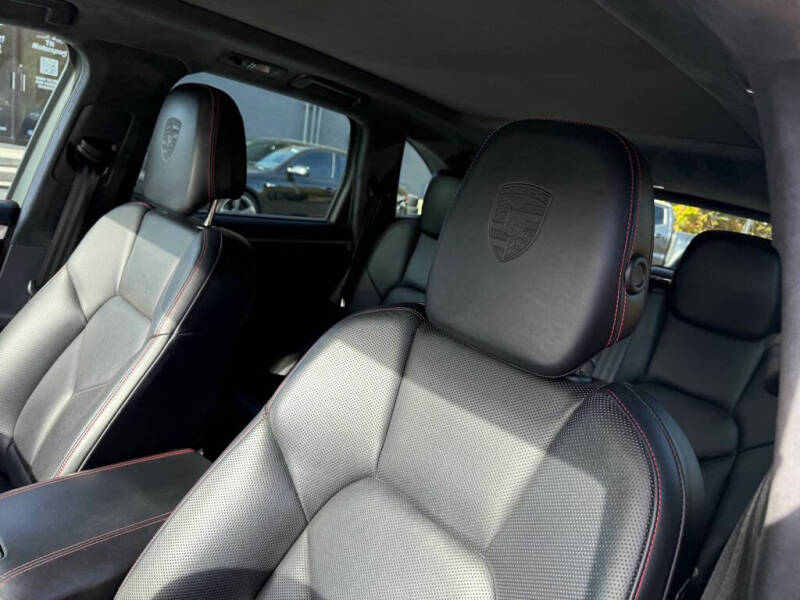 2017 Porsche Cayenne Turbo