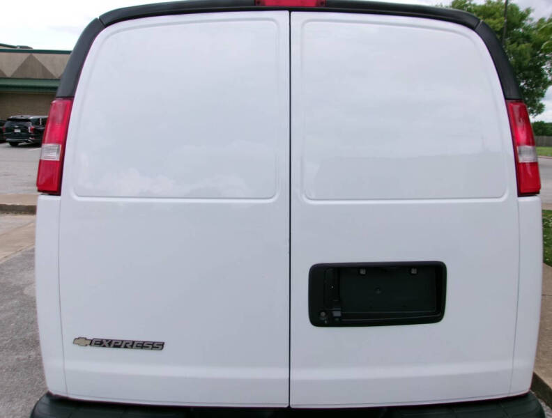 2020 Chevrolet Express 2500