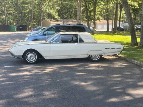 1962 Ford Thunderbird