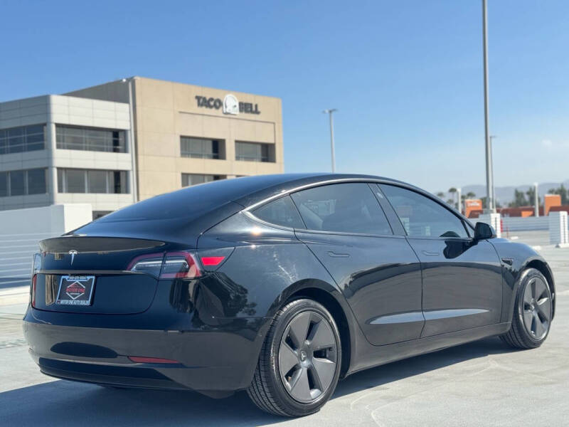 2021 Tesla Model 3 Standard Range Plus