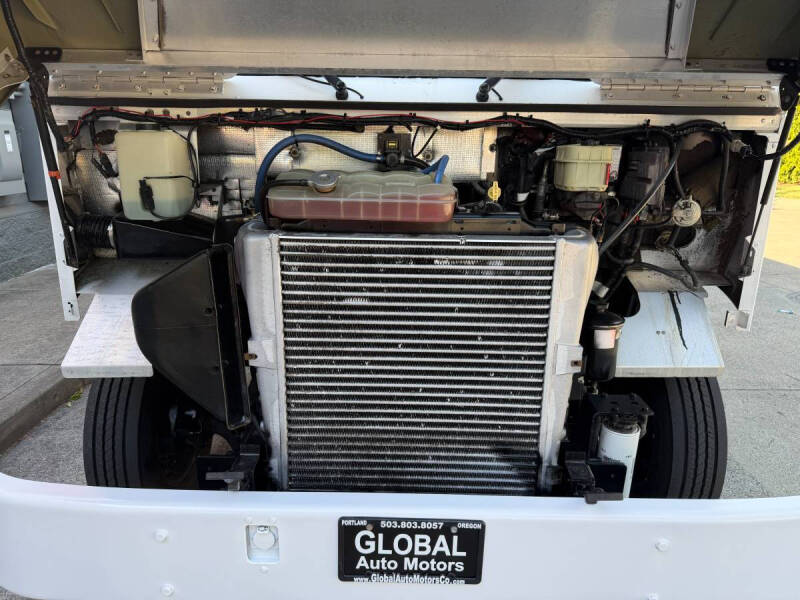 2005 Freightliner MT45 Chassis