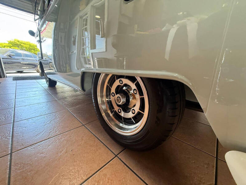 1972 Volkswagen Bus