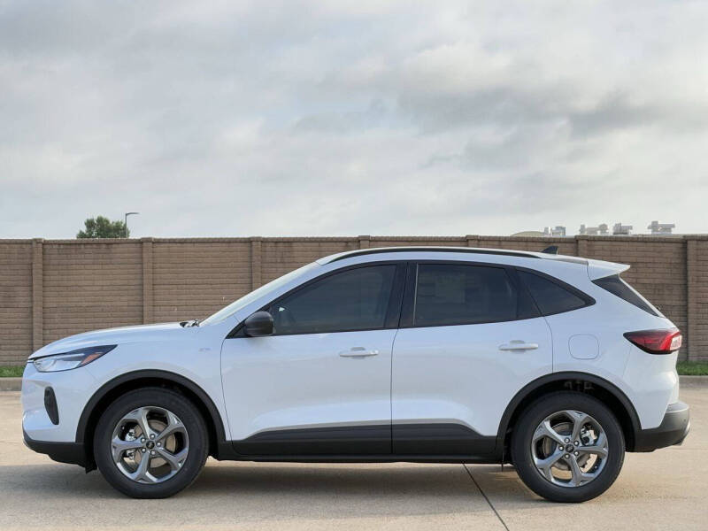 2025 Ford Escape Hybrid ST-Line