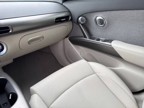 2024 Genesis GV60 Standard