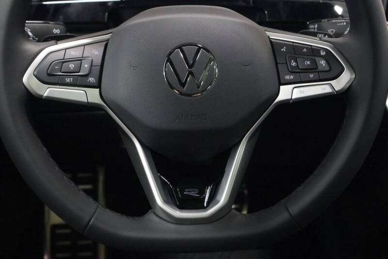 2026 Volkswagen Atlas Cross Sport SEL R-Line Black 4Motion