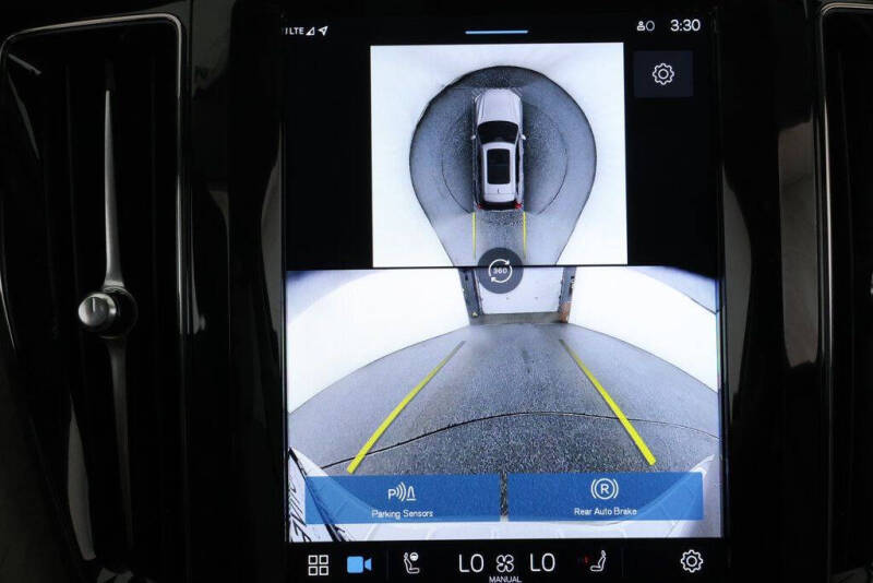 2025 Volvo XC60 T8 Ultra Dark Theme