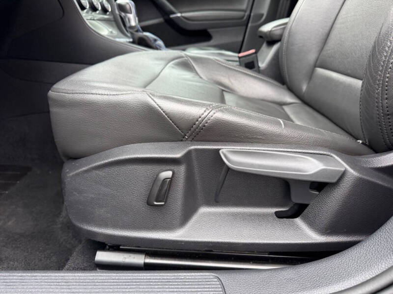 2016 Volkswagen e-Golf SE