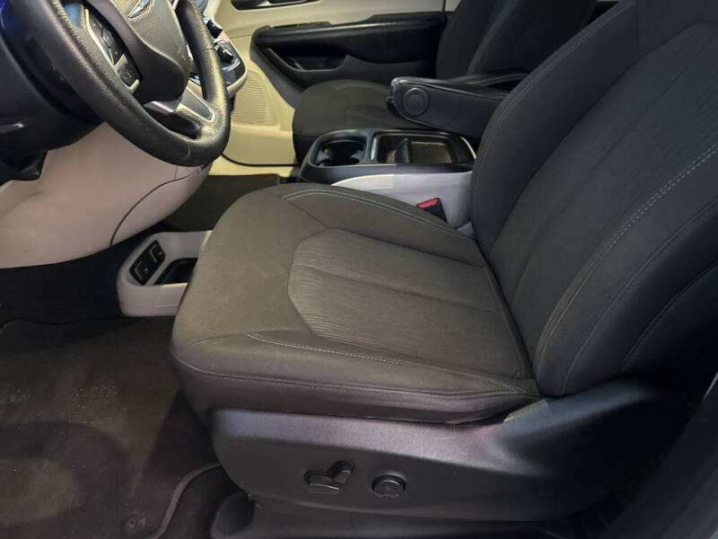 2021 Chrysler Pacifica Touring