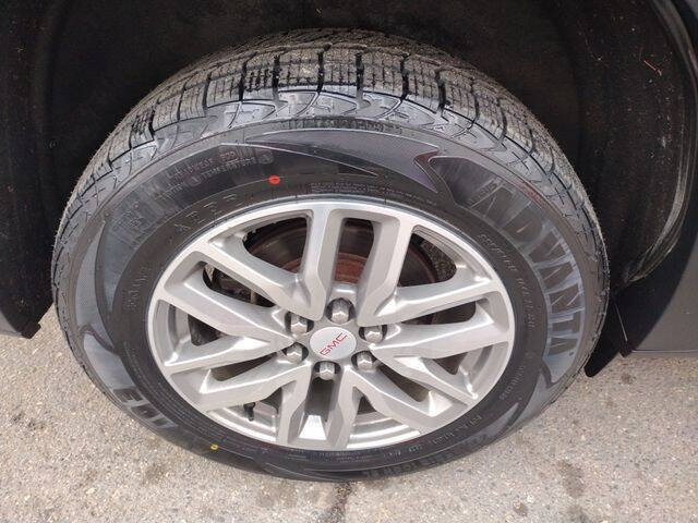 2017 GMC Acadia SLE-2