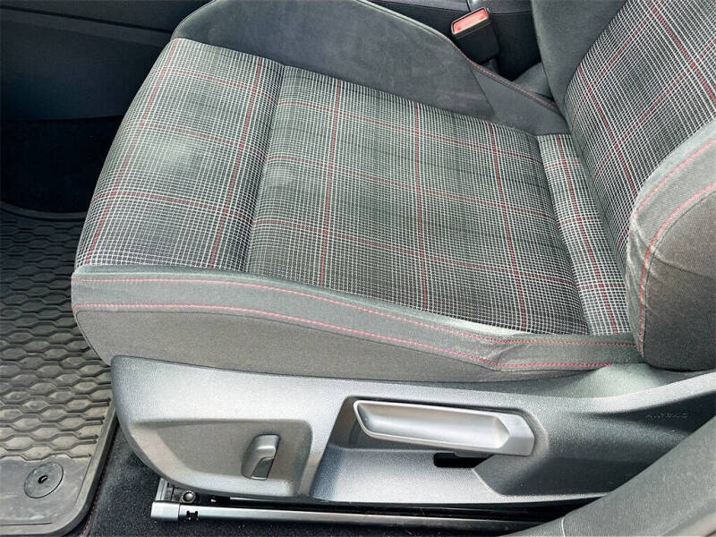 2023 Volkswagen Golf GTI S