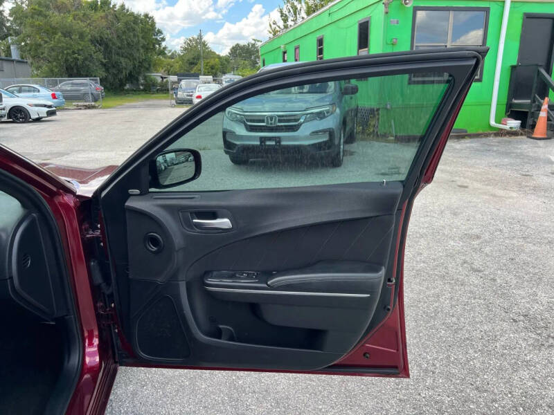 2017 Dodge Charger SXT