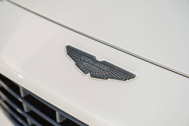 2021 Aston Martin DBX 44
