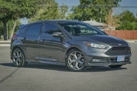 2017 Ford Focus ST