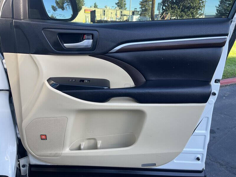 2016 Toyota Highlander Limited