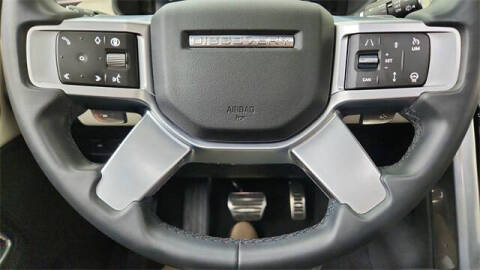 2024 Land Rover Discovery P300 Dynamic SE