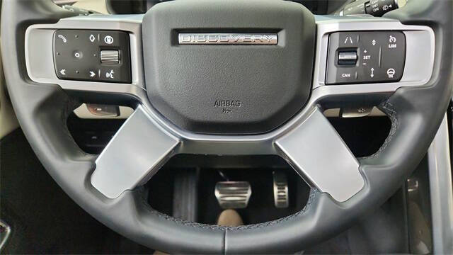 2024 Land Rover Discovery P300 Dynamic SE