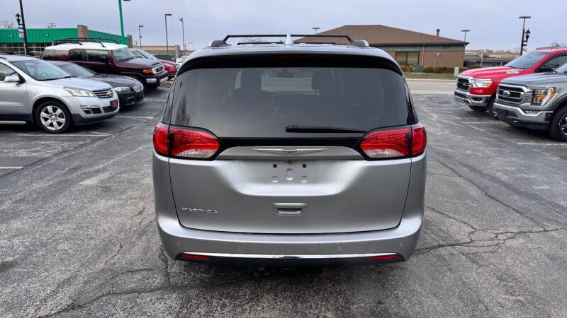 2018 Chrysler Pacifica Touring L