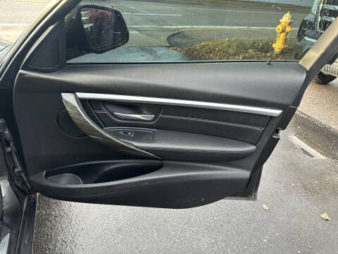 2017 BMW 3 Series 330i xDrive