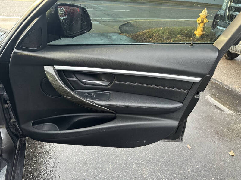 2017 BMW 3 Series 330i xDrive