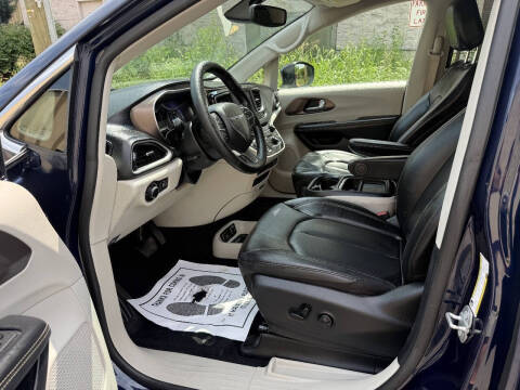 2020 Chrysler Voyager LXi