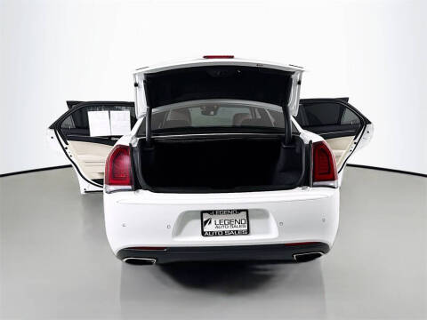 2023 Chrysler 300 Touring L