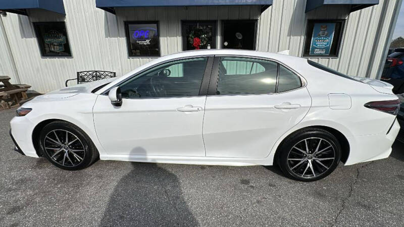 2024 Toyota Camry SE