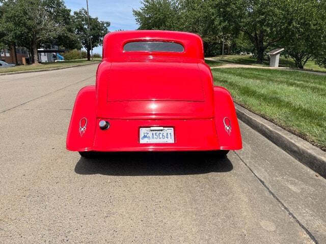 1934 Ford COUPE 13