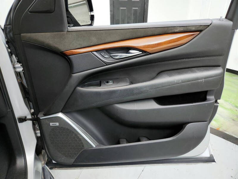 2019 Cadillac Escalade Luxury