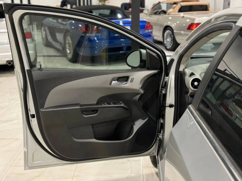 2020 Chevrolet Sonic LT