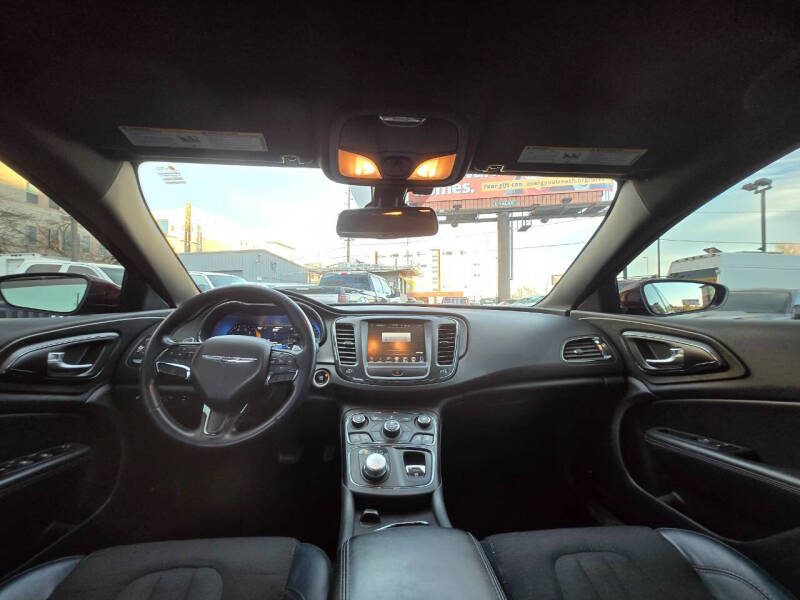 2015 Chrysler 200 S